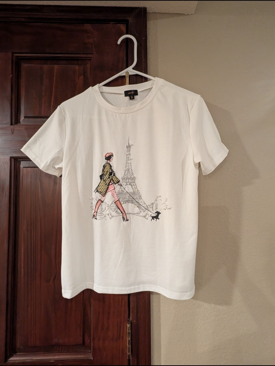 Twelve By Ontwelfth Tops - Twelve By Ontwelfth Brand White Graphic Tee with Paris Fashion Illustration